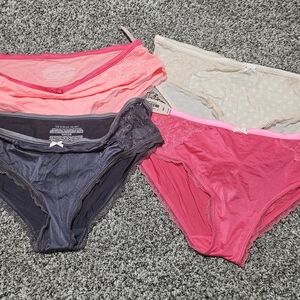 Victoria's Secret hiphugger underwear size medium